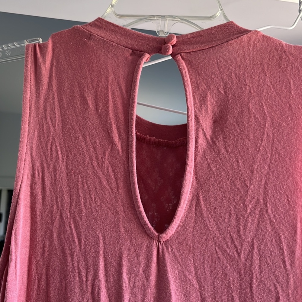 Pink - Picture 4 of 4